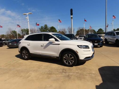 2022 Lincoln Nautilus Standard