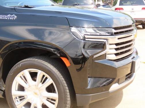 2023 Chevrolet Suburban 4WD High Country