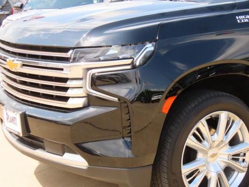 2023 Chevrolet Suburban 4WD High Country