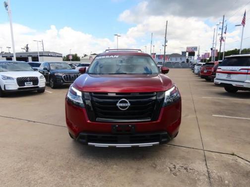 2024 Nissan Pathfinder SL FWD
