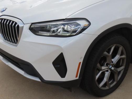 Mineral White Metallic 2023 BMW X3 sDrive30i