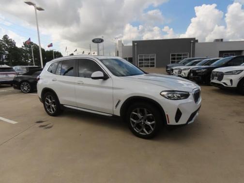 Mineral White Metallic 2023 BMW X3 sDrive30i