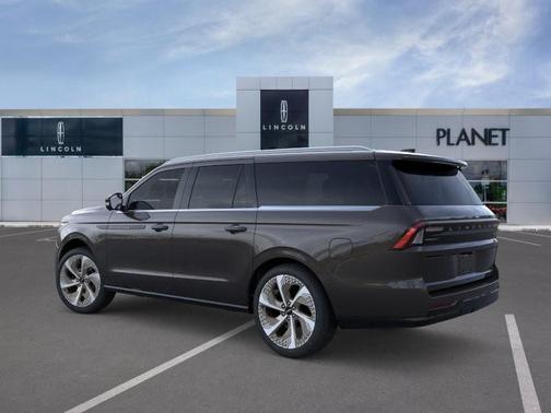 Chroma Caviar Dark Gray Metallic Clearcoat 2026 Lincoln Navigator Black Label