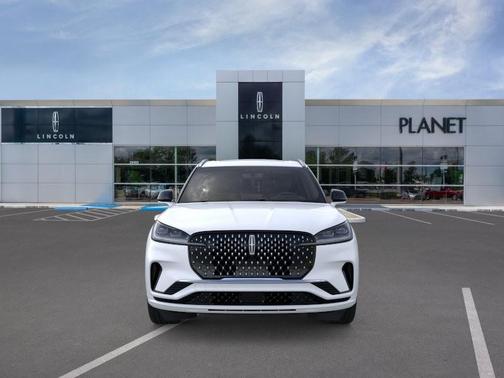 Pristine White Metallic Tri-Coat 2026 Lincoln Aviator Black Label AWD