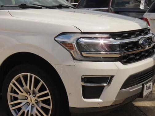 Star White Metallic Tri-Coat 2022 Ford Expedition Max Limited