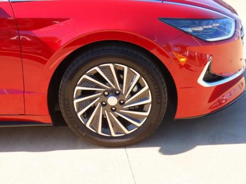 2023 Hyundai SONATA Hybrid Limited