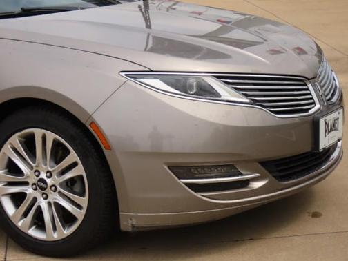2016 Lincoln MKZ Base