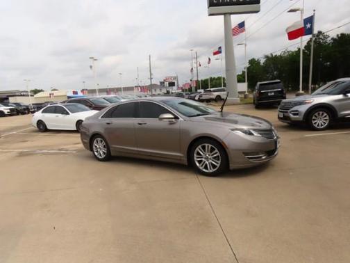 2016 Lincoln MKZ Base