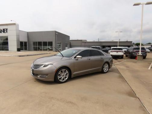 2016 Lincoln MKZ Base