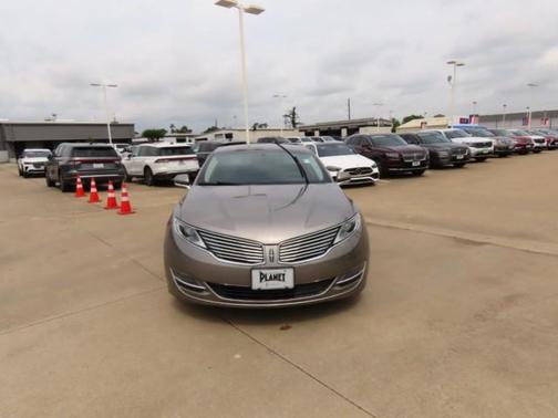2016 Lincoln MKZ Base