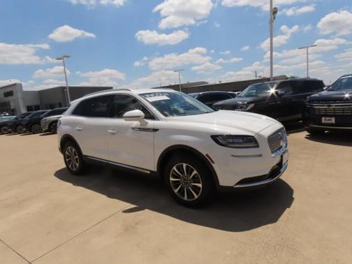 Pristine White Metallic Tri-Coat 2023 Lincoln Nautilus Standard