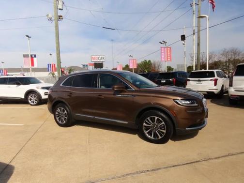 2022 Lincoln Nautilus Standard