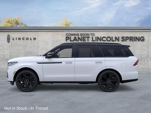 Pristine White Metallic Tri-Coat 2026 Lincoln Navigator Black Label