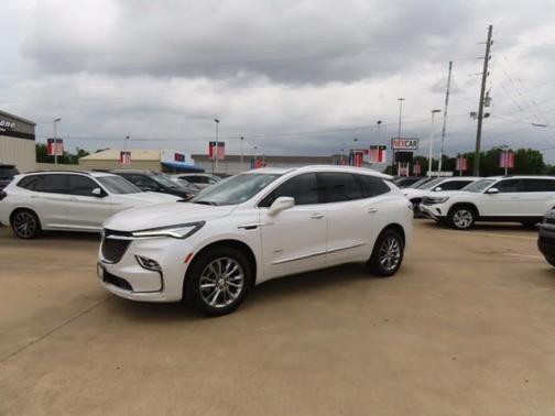 2022 Buick Enclave FWD Avenir