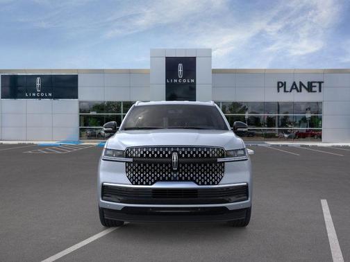 2026 Lincoln Navigator Premiere