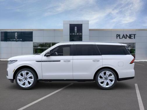 2025 Lincoln Navigator Black Label