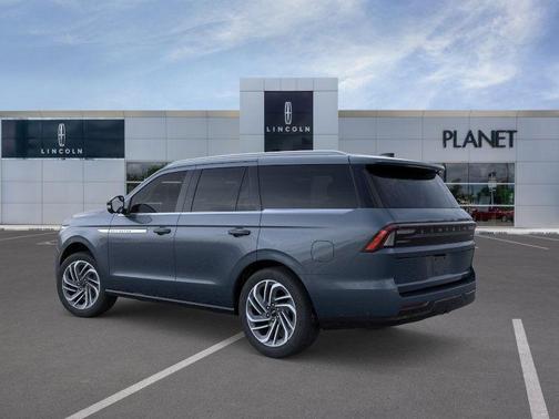 Flight Blue Metallic Clearcoat 2026 Lincoln Navigator Reserve