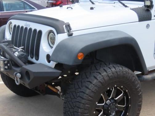 BRIGHT WHITE CLEA 2014 Jeep Wrangler Unlimited Sport