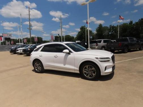 Alta White 2023 Genesis GV70 2.5T AWD