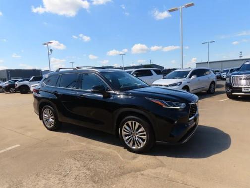 2024 Toyota Highlander Platinum FWD (Natl)