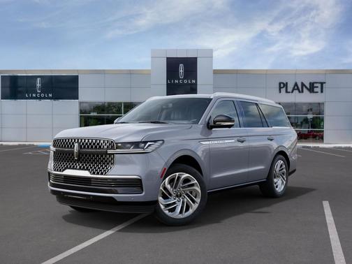 Gray Mist Metallic Tri-Coat 2027 Lincoln Navigator Reserve