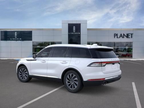Pristine White Metallic Tri-Coat 2026 Lincoln Aviator Premiere RWD