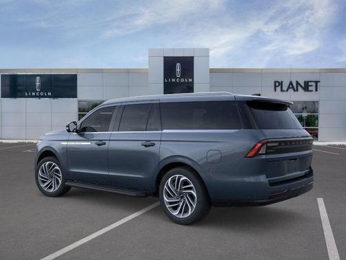 2026 Lincoln Navigator Premiere
