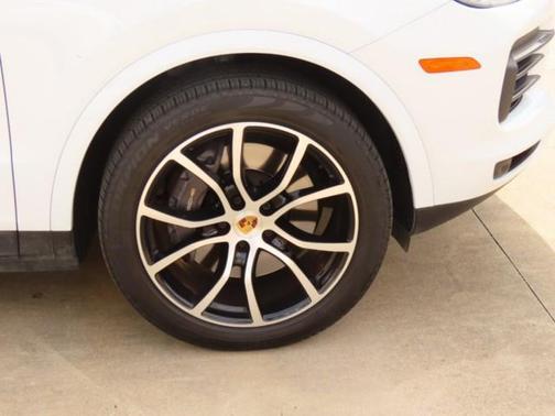 2022 Porsche Cayenne Cayenne