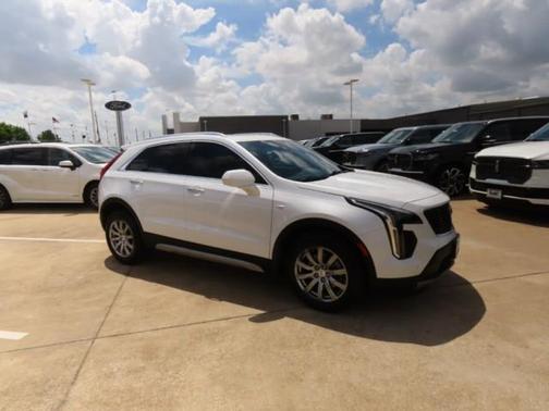 Crystal White Tricoat 2020 Cadillac XT4 Premium Luxury