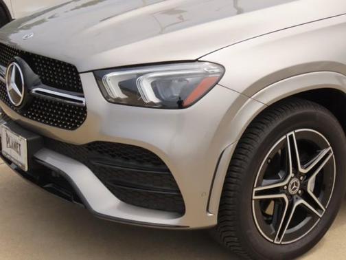 Gold 2022 Mercedes-Benz GLE 350 Base
