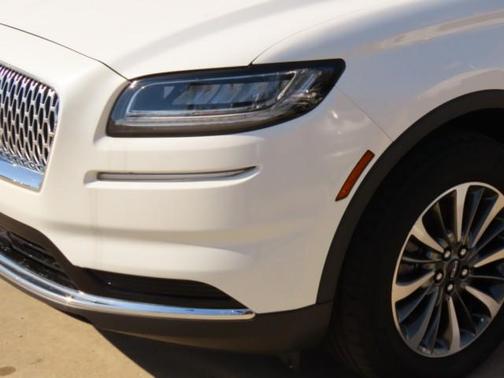 2022 Lincoln Nautilus Standard