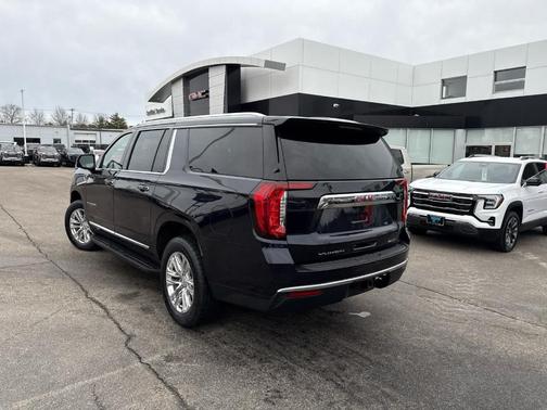 2022 GMC Yukon XL SLT