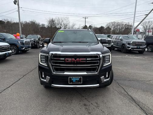 2022 GMC Yukon XL SLT