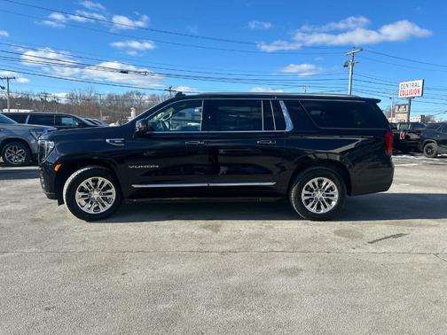 2022 GMC Yukon XL SLT