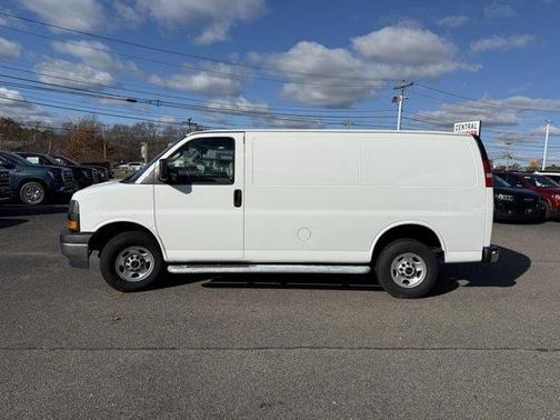 2023 GMC Savana 2500 Work Van