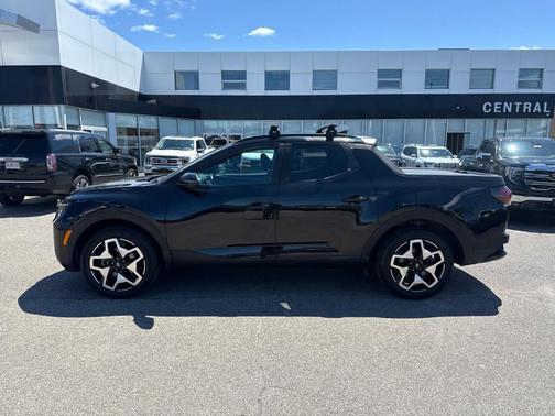 Black 2023 Hyundai SANTA CRUZ 2.5T Limited