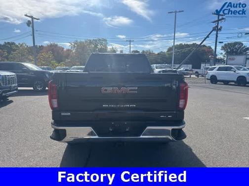 Onyx Black 2022 GMC Sierra 1500 SLE