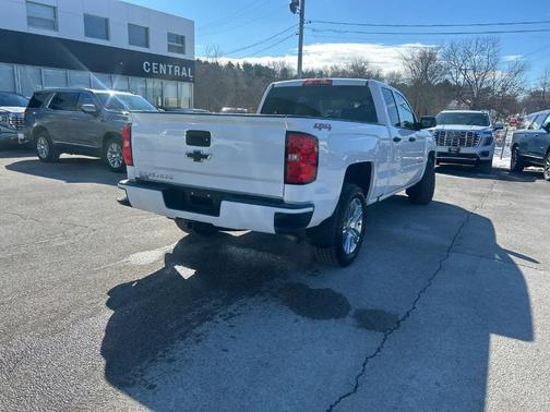2018 Chevrolet Silverado 1500 Custom