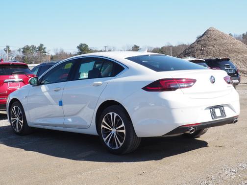 Summit White 2019 Buick Regal Sportback Essence