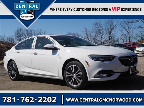 Summit White 2019 Buick Regal Sportback Essence