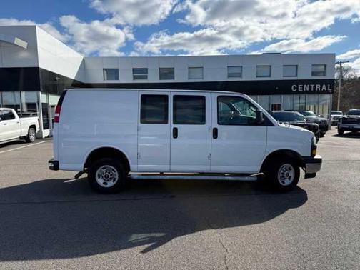 2024 GMC Savana 2500 Work Van
