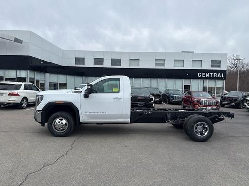 White 2026 GMC Sierra 3500 SLE