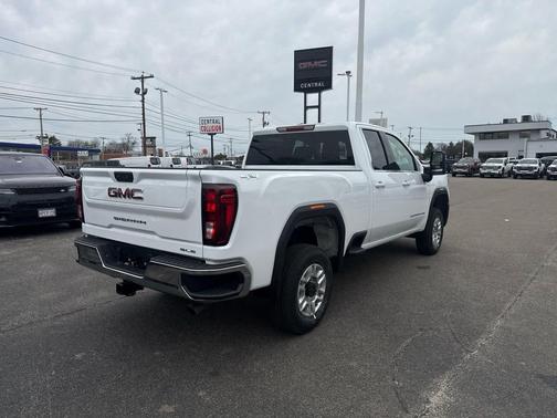 Summit White 2026 GMC Sierra 2500 SLE