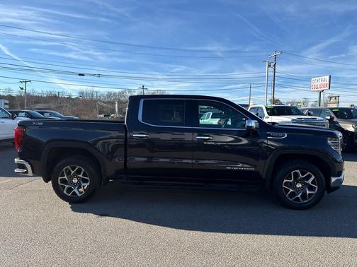 Titanium Rush Metallic 2022 GMC Sierra 1500 SLT