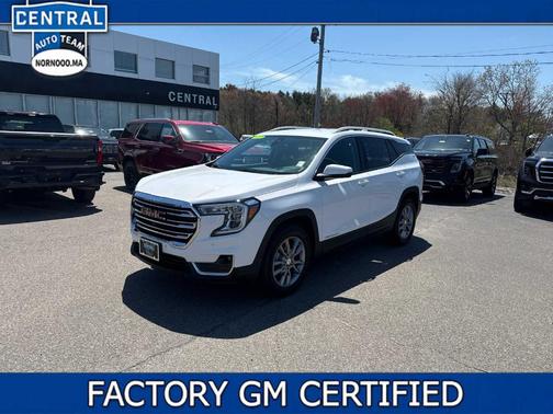 White 2022 GMC Terrain SLT