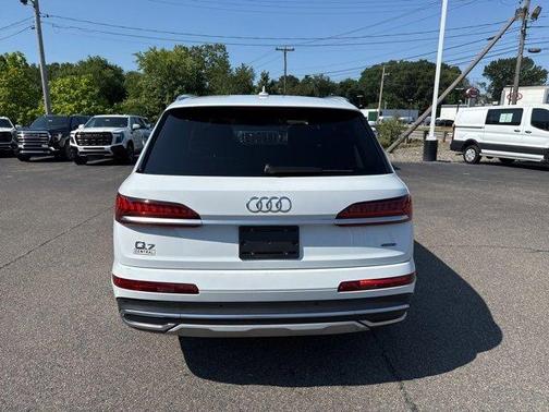 2022 Audi Q7 55 Premium Plus