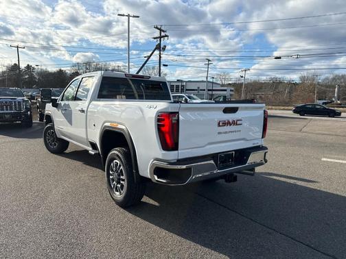 2026 GMC Sierra 2500 SLT
