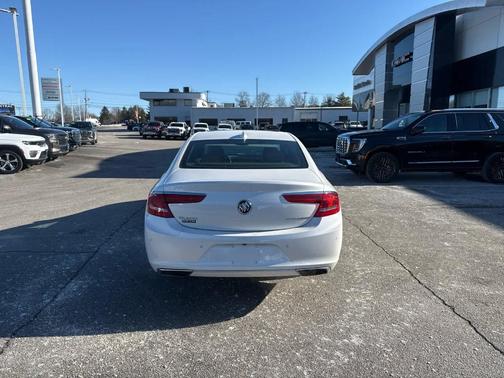 2018 Buick LaCrosse Essence