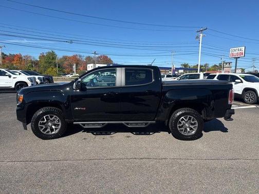 2022 GMC Canyon AT4 w/Leather