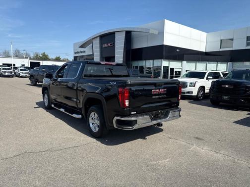 2022 GMC Sierra 1500 SLE